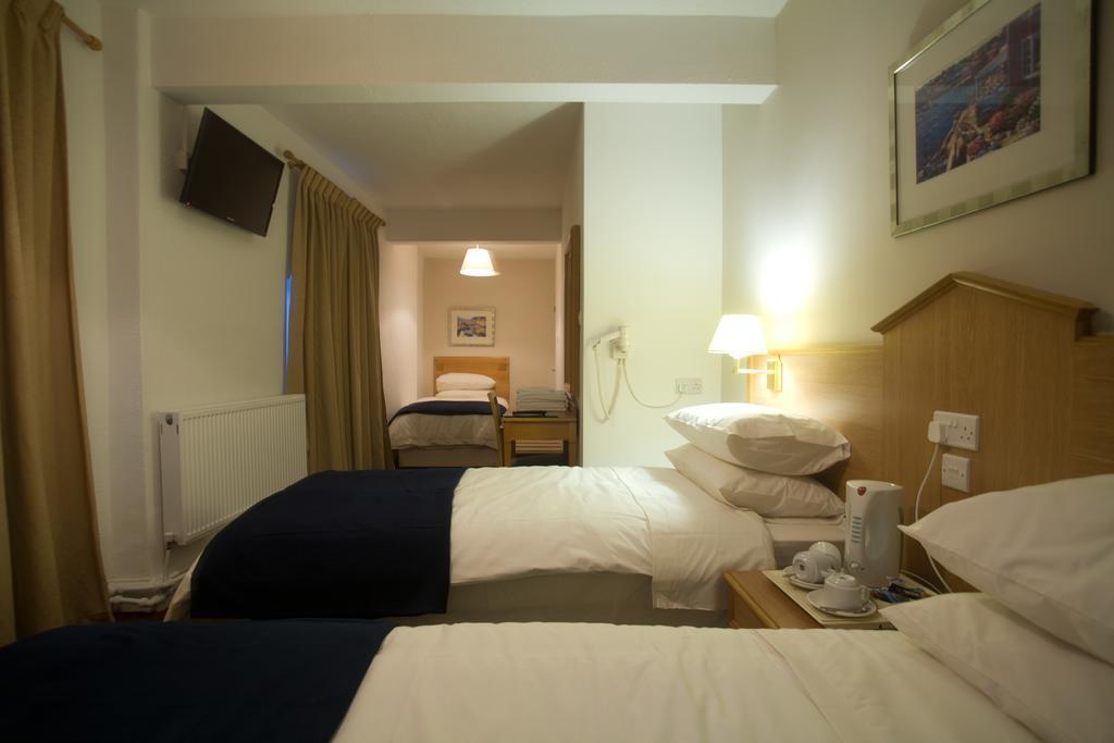46 - Council Only Hotel